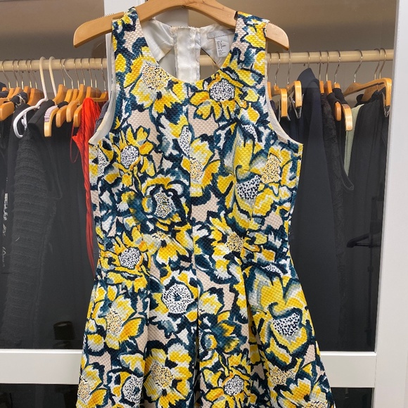 Dress - Picture 1 of 4